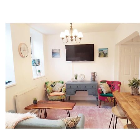 St Ives Apartment Private Parking With Garden 10 Minute Walk Into Town And Beach ภายนอก รูปภาพ