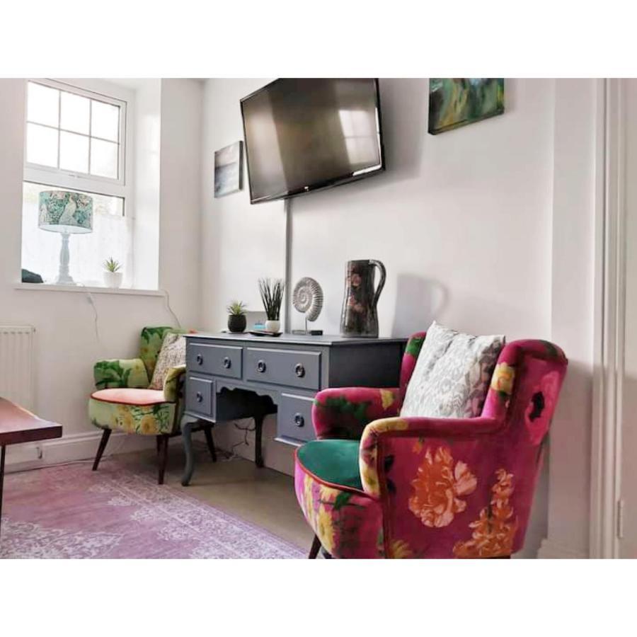 St Ives Apartment Private Parking With Garden 10 Minute Walk Into Town And Beach ภายนอก รูปภาพ