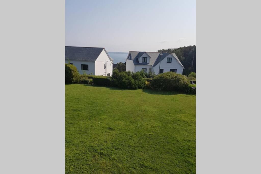 St Ives Apartment Private Parking With Garden 10 Minute Walk Into Town And Beach ภายนอก รูปภาพ