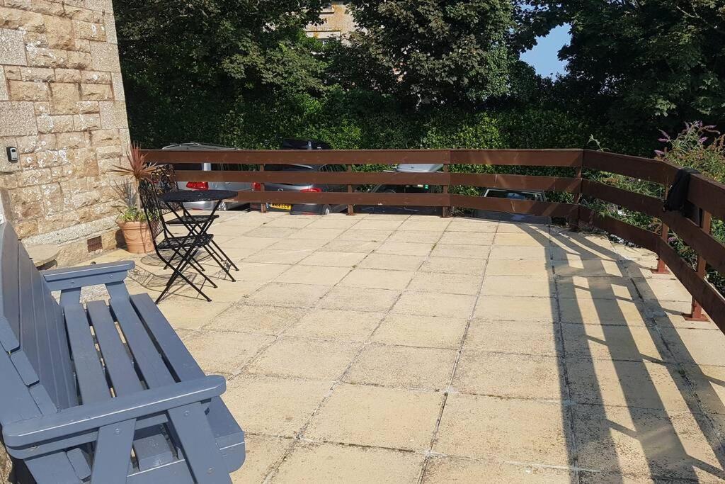St Ives Apartment Private Parking With Garden 10 Minute Walk Into Town And Beach ภายนอก รูปภาพ