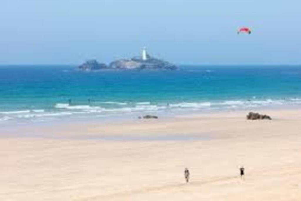 St Ives Apartment Private Parking With Garden 10 Minute Walk Into Town And Beach ภายนอก รูปภาพ