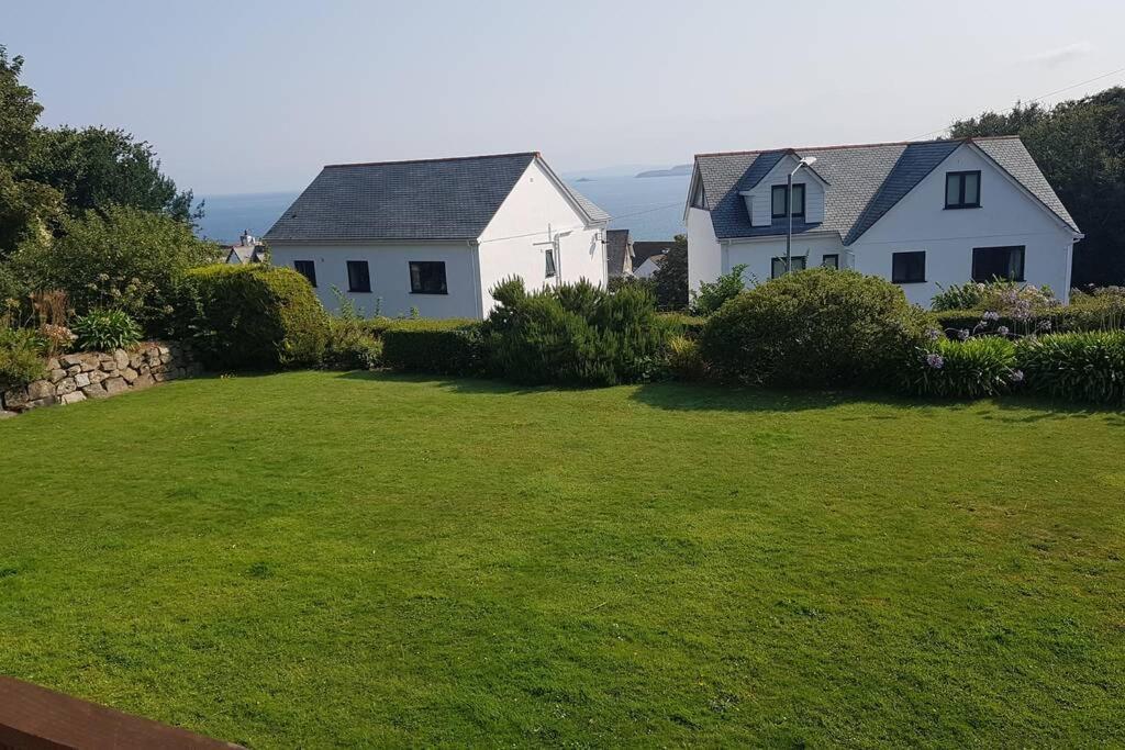 St Ives Apartment Private Parking With Garden 10 Minute Walk Into Town And Beach ภายนอก รูปภาพ