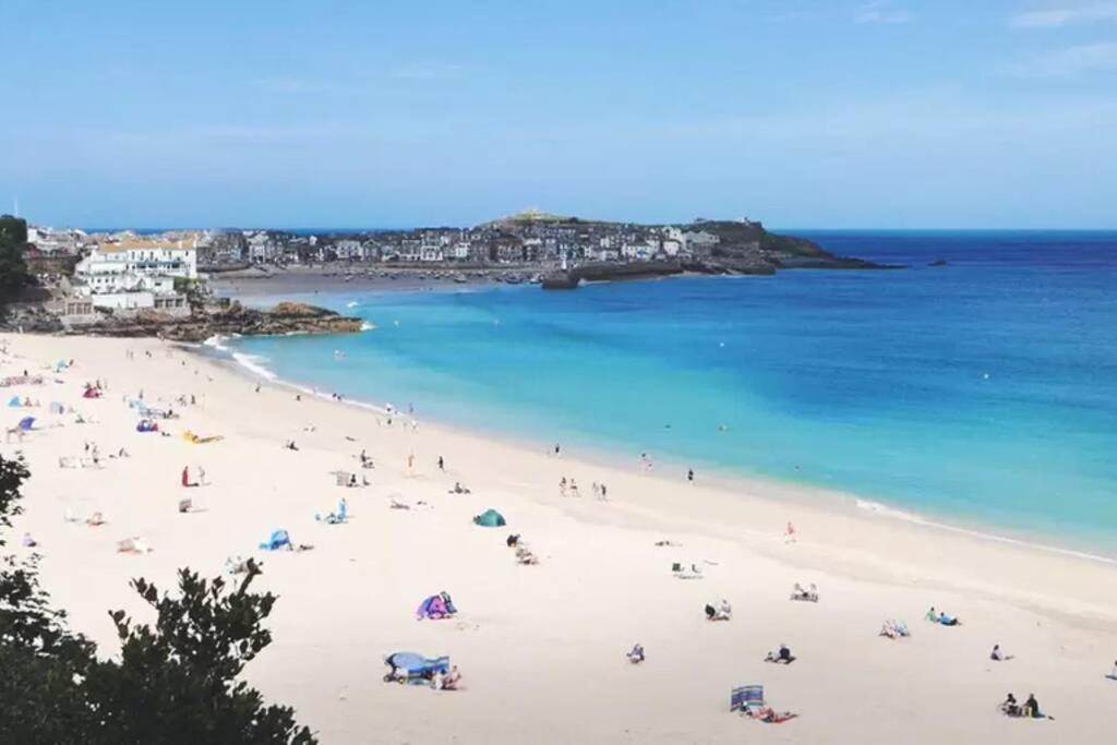 St Ives Apartment Private Parking With Garden 10 Minute Walk Into Town And Beach ภายนอก รูปภาพ