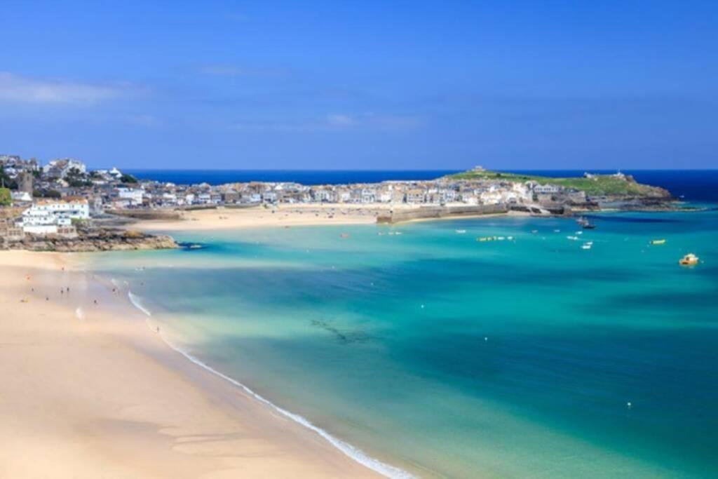 St Ives Apartment Private Parking With Garden 10 Minute Walk Into Town And Beach ภายนอก รูปภาพ