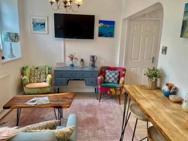 St Ives Apartment Private Parking With Garden 10 Minute Walk Into Town And Beach ภายนอก รูปภาพ
